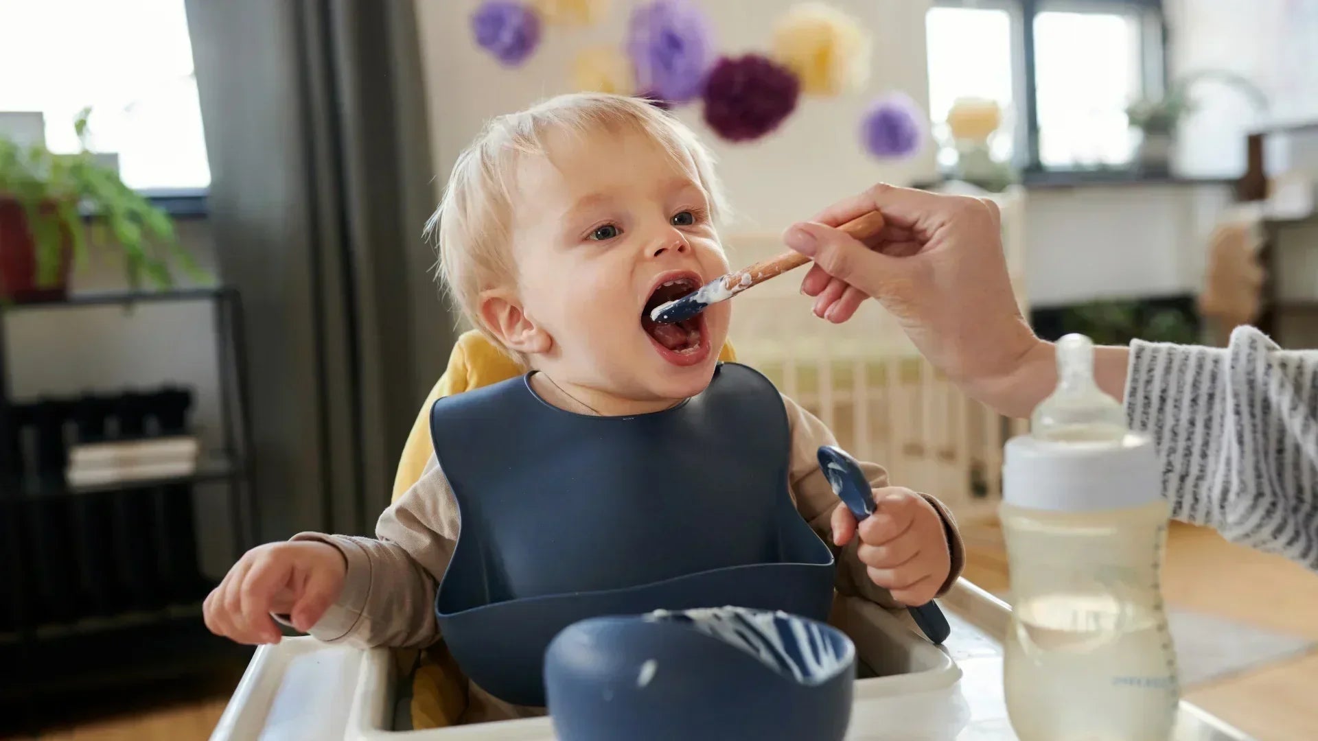 Ready for complementary food? A relaxed guide for parents